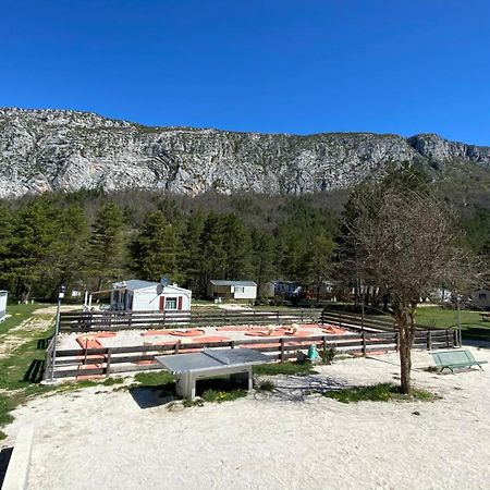 Mobilhome Comfort A La Montagne Saint-Auban  Екстериор снимка
