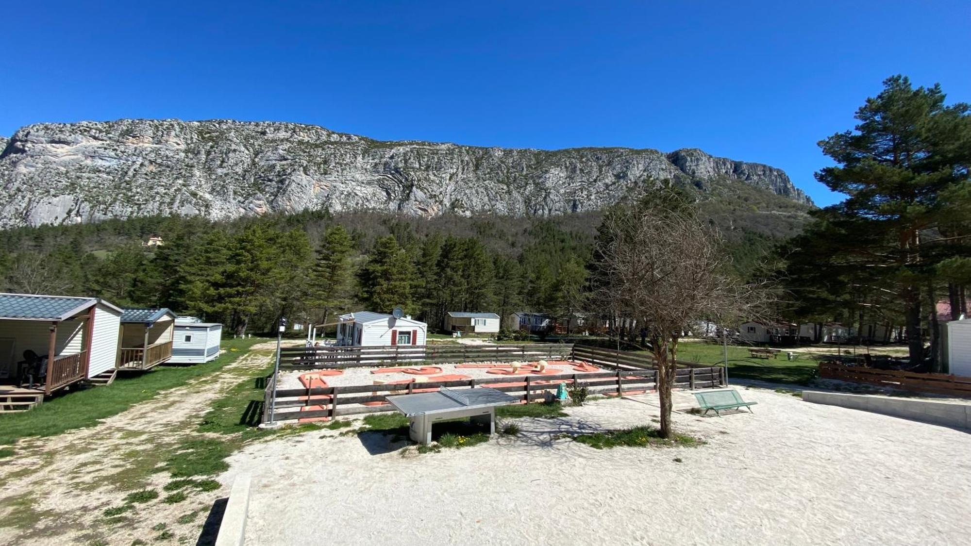 Mobilhome Comfort A La Montagne Saint-Auban  Екстериор снимка
